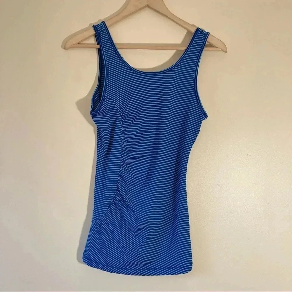 Lole 4 way stretch wicking  ups 50+ striped top